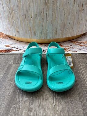NWT Teva Waterfall Hurricane Drift Sandal